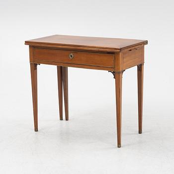 A late Gustavian cardtable. from around the year 1800-.