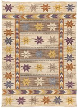 137. Märta Måås-Fjetterström, a carpet, "Höstmattan", flat weave, ca 295 x 207 cm, signed MMF.