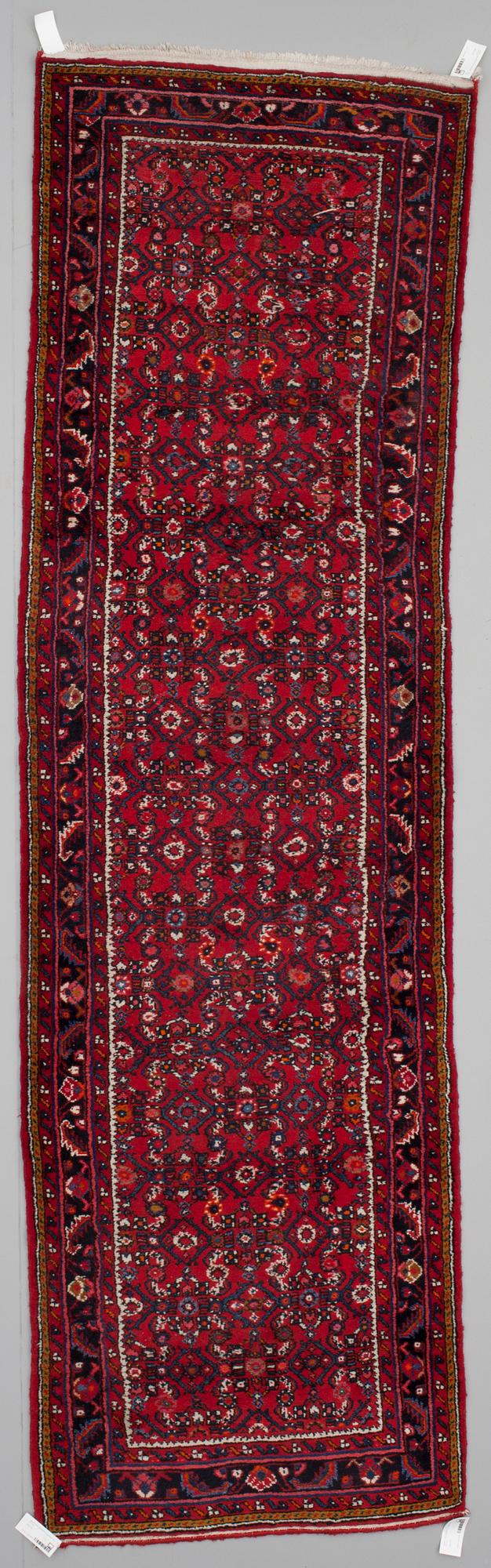 GALLERIMATTA, orientalisk. Ca 310 x 91.