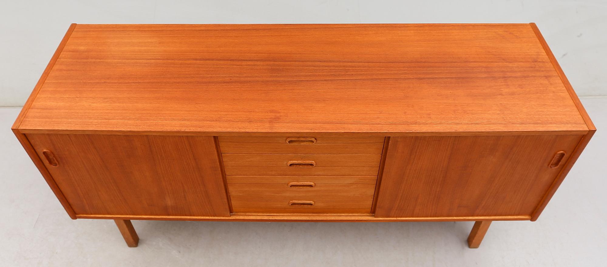 SIDEBOARD, 1900-talets andra hälft.