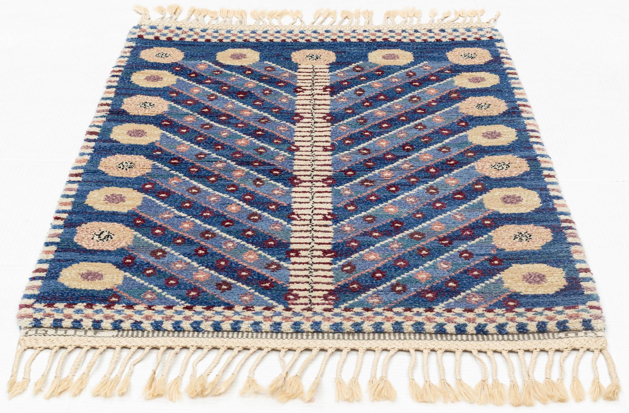 Marianne Richter, matta, "Blå trädet", flossa, ca 117,5 x 85 cm, signerad AB MMF MR.