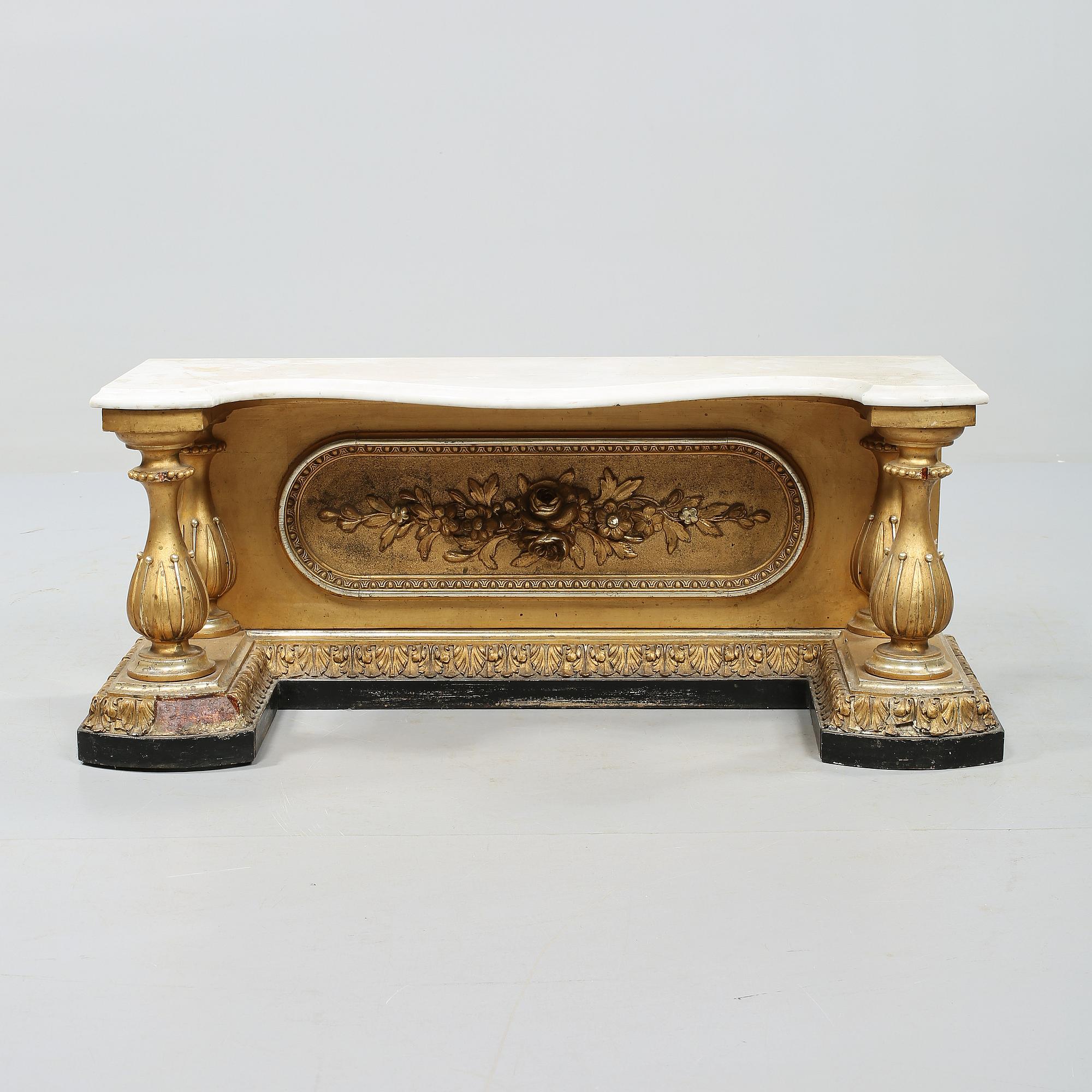 KONSOLBORD, 1800-talets slut.