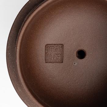 A group of three Chinese yixing 'gongfu' teapots, 1980s.