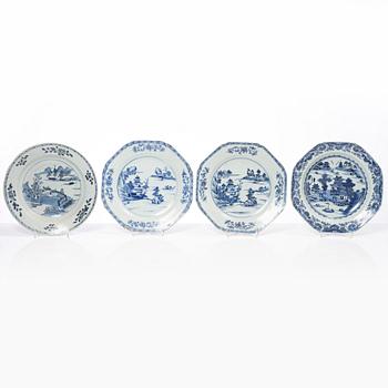A group lot of 12 blue and white Chinese Export dishes, Qing dynasty, 18th century.