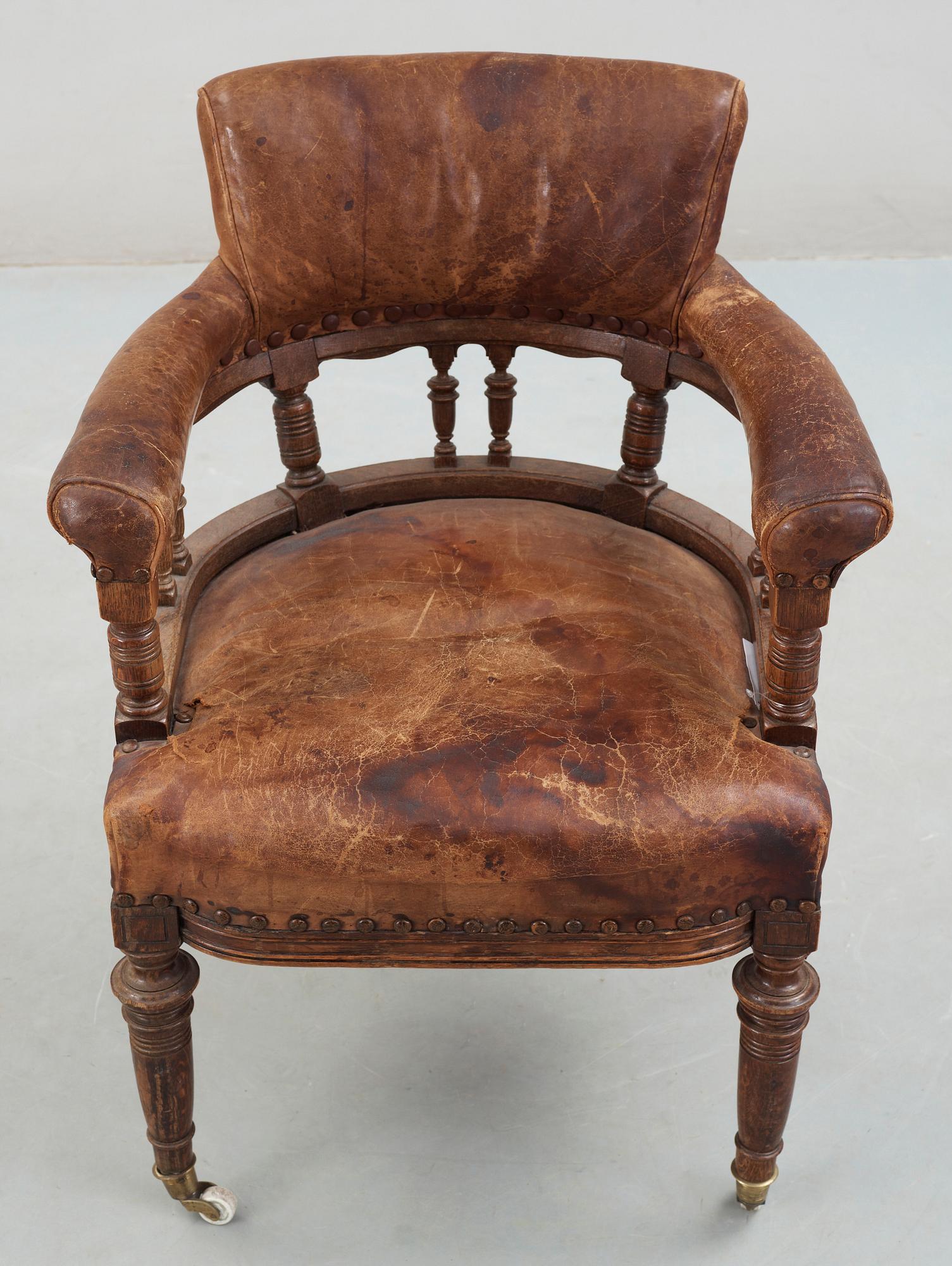 SKRIVBORDSSTOL, 1800-talets andra hälft.