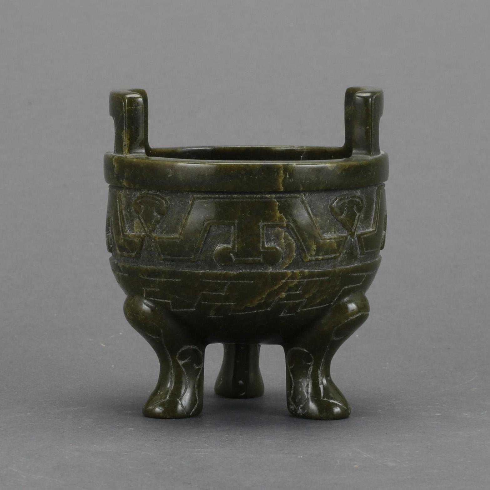 RÖKELSEKAR, grön sten, Kina.