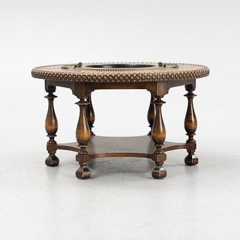 A table, Lysberg & Hansen, Copenhagen, Denmark, first half of the 20th Century.