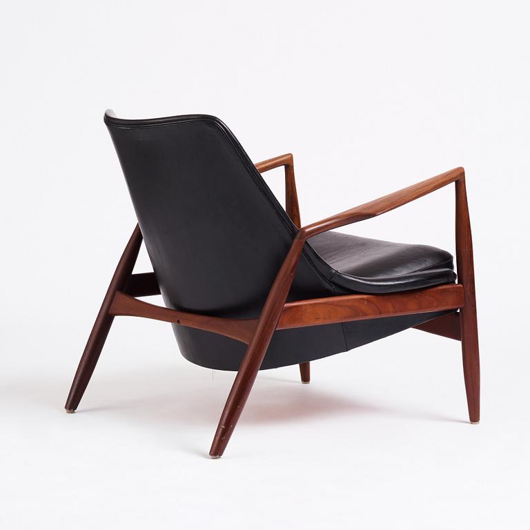 Ib Kofod Larsen, a 'Sälen' (Seal) armchair, Olof Perssons Fåtöljindustri (OPE), Jönköping, Sweden 1950-60s.