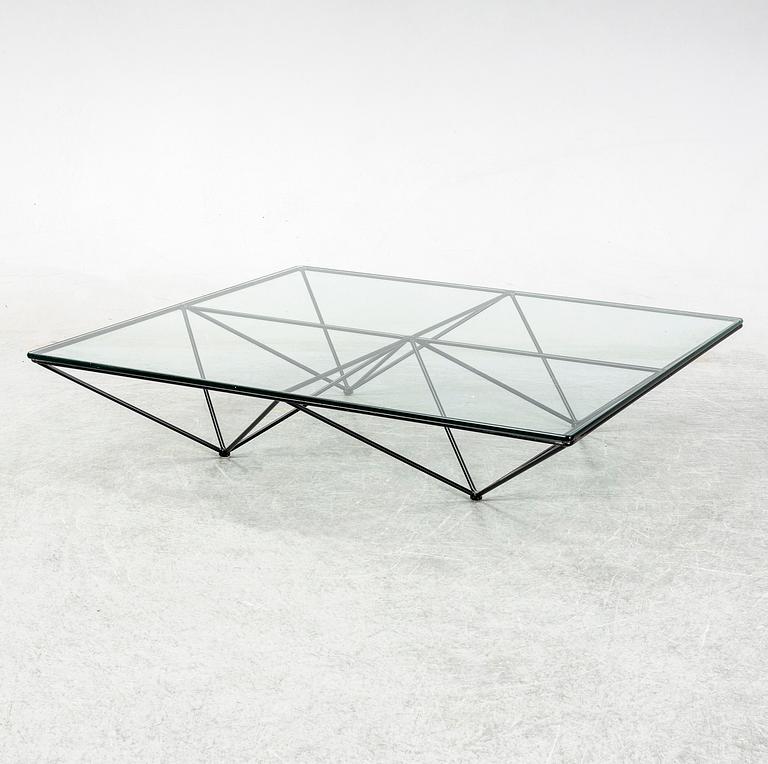 Paolo Piva, an Alanda glass and metal coffee table for B&B Italia later part of the 20th century.
