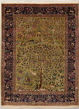 MATTO, an old Oriental, possibly a Tabriz, ca 227,5-228,5 x 171,5-173 cm (as well as 1 and 1,5 cm flat weave at the.