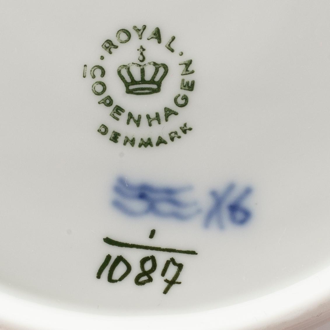 ROYAL COPENHAGEN, kaffeservis, 60 delar, "Musselmalet, helblond".