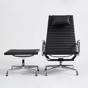 Charles & Ray Eames, fåtölj med fotpall, Aluminium group, modell "EA 316", Vitra, 2000-tal.