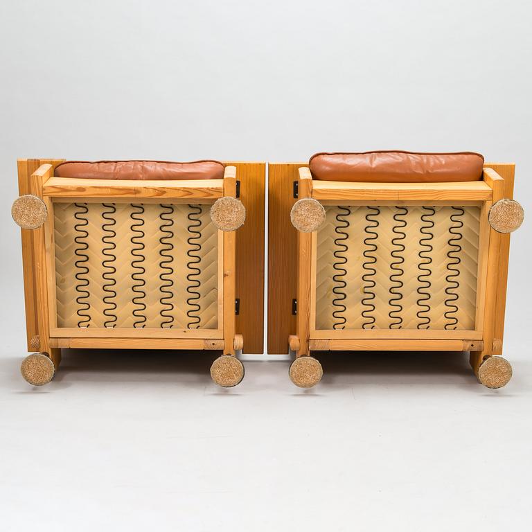 HANNU JYRÄS, a pair of 1970's armchairs for Uveka.