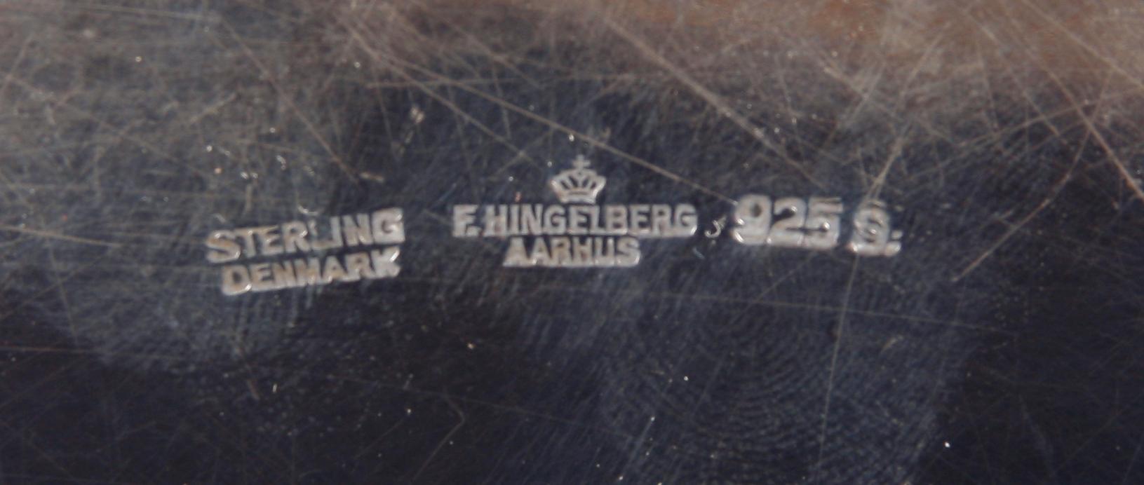 BRICKA, sterlingsilver, Franz Hingelberg Aarhus. Vikt ca 3000 gram.