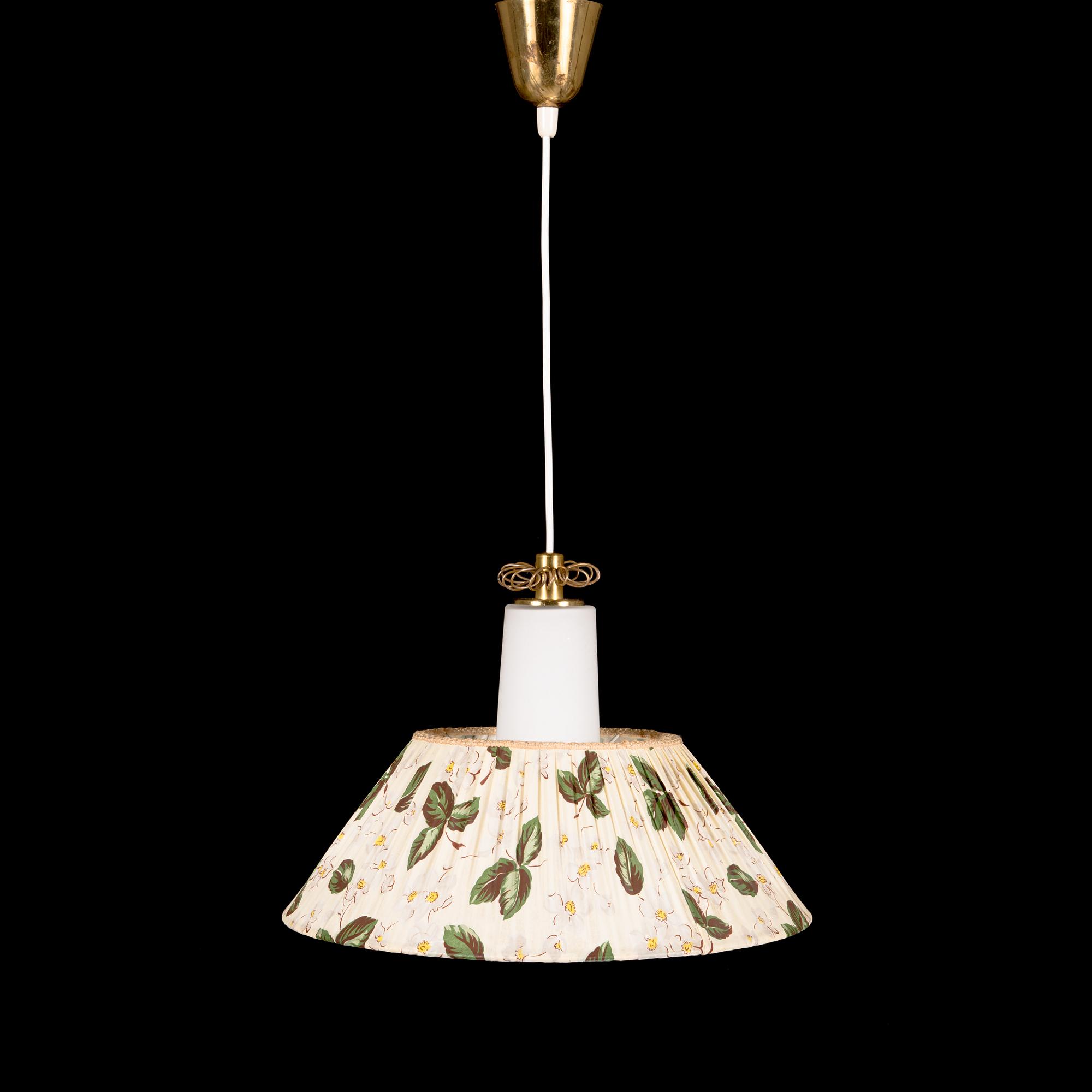 Paavo Tynell, a mid-20th-century 'K3-44' pendant light for Idman.
