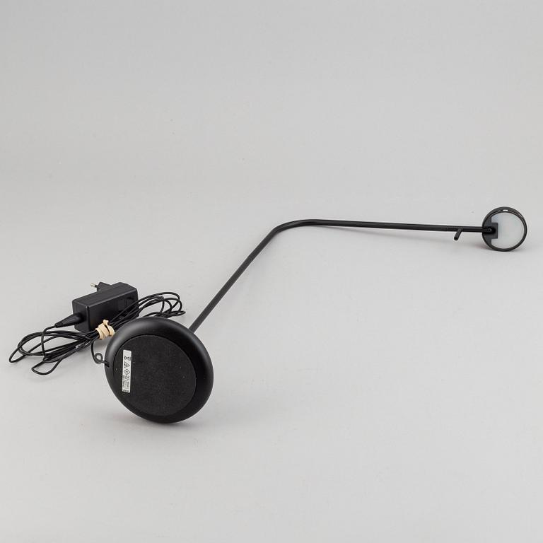 Ichiro Iwasaki, "Pin" Skrivbordslampa, Vibia, 2000-tal.