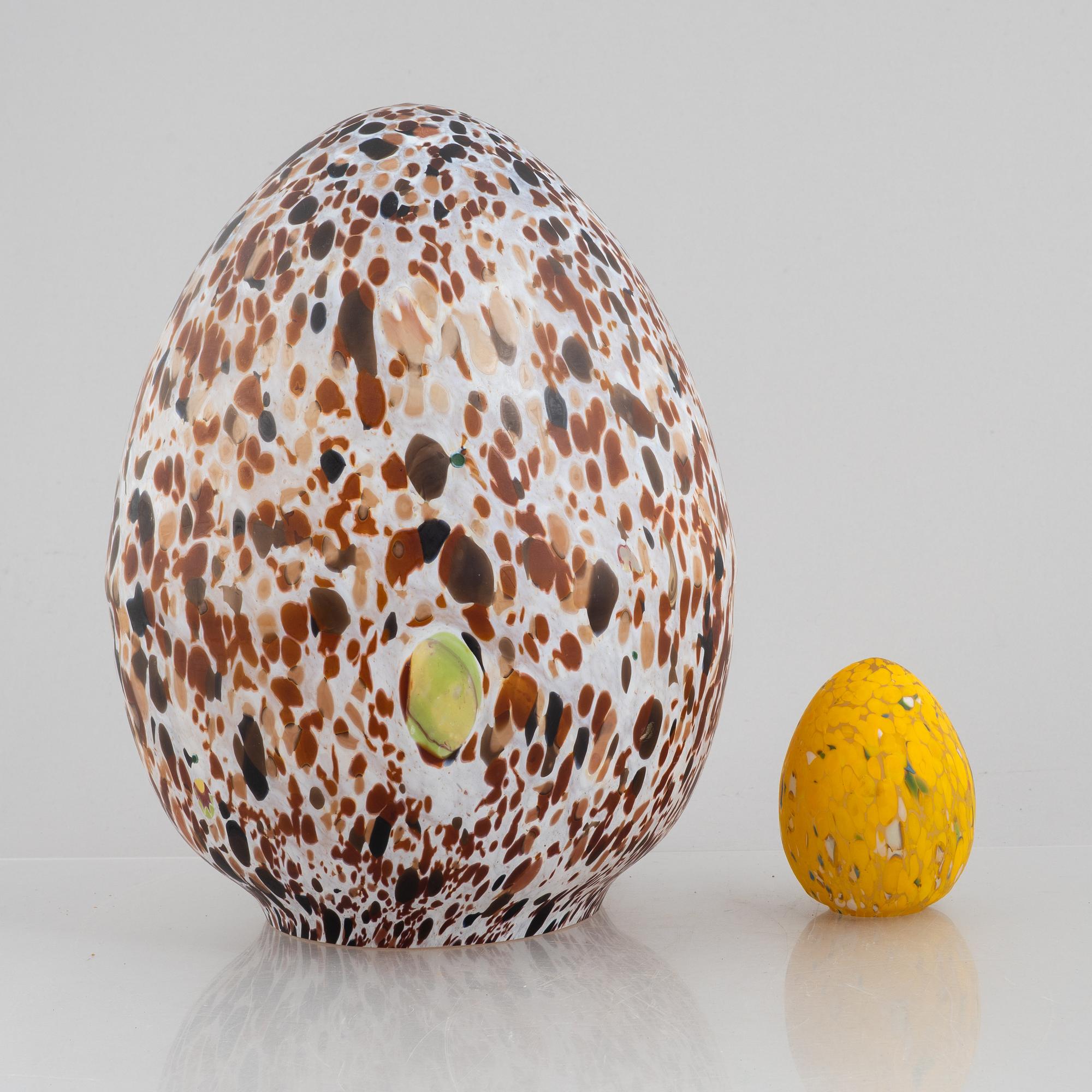 Monica Backström, two egg sculptures, Kosta, Sweden, second half of the 20th century.