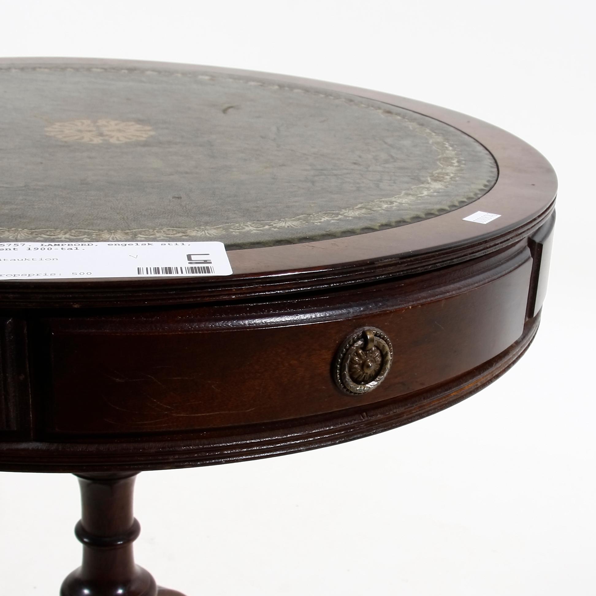 LAMPBORD, engelsk stil, sent 1900-tal.