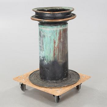 LARS STOCKS, birdbatch /sculpture, not siggned.