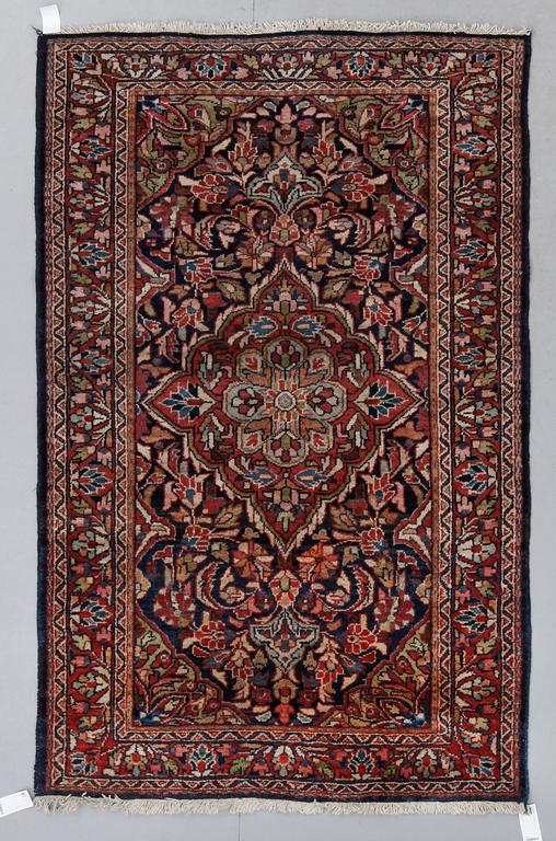MATTA, orientalisk. Ca 195 x 127.