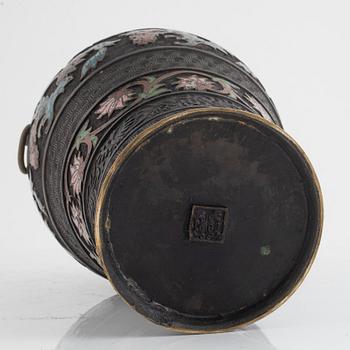 A Japanese cloisonné urn, 20th century.