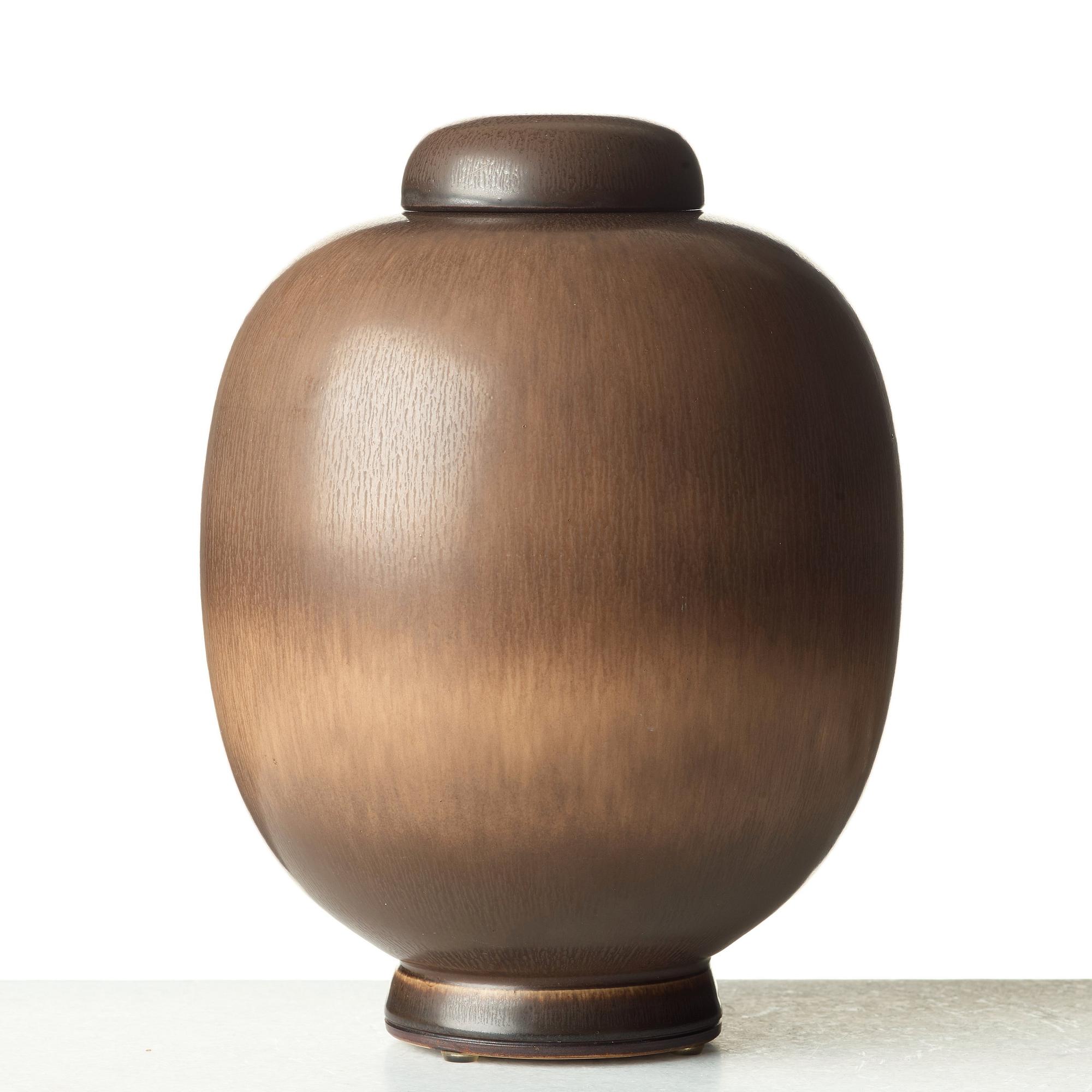 Berndt Friberg, a stoneware jar and cover, Gustavsberg studio, Sweden 1960.