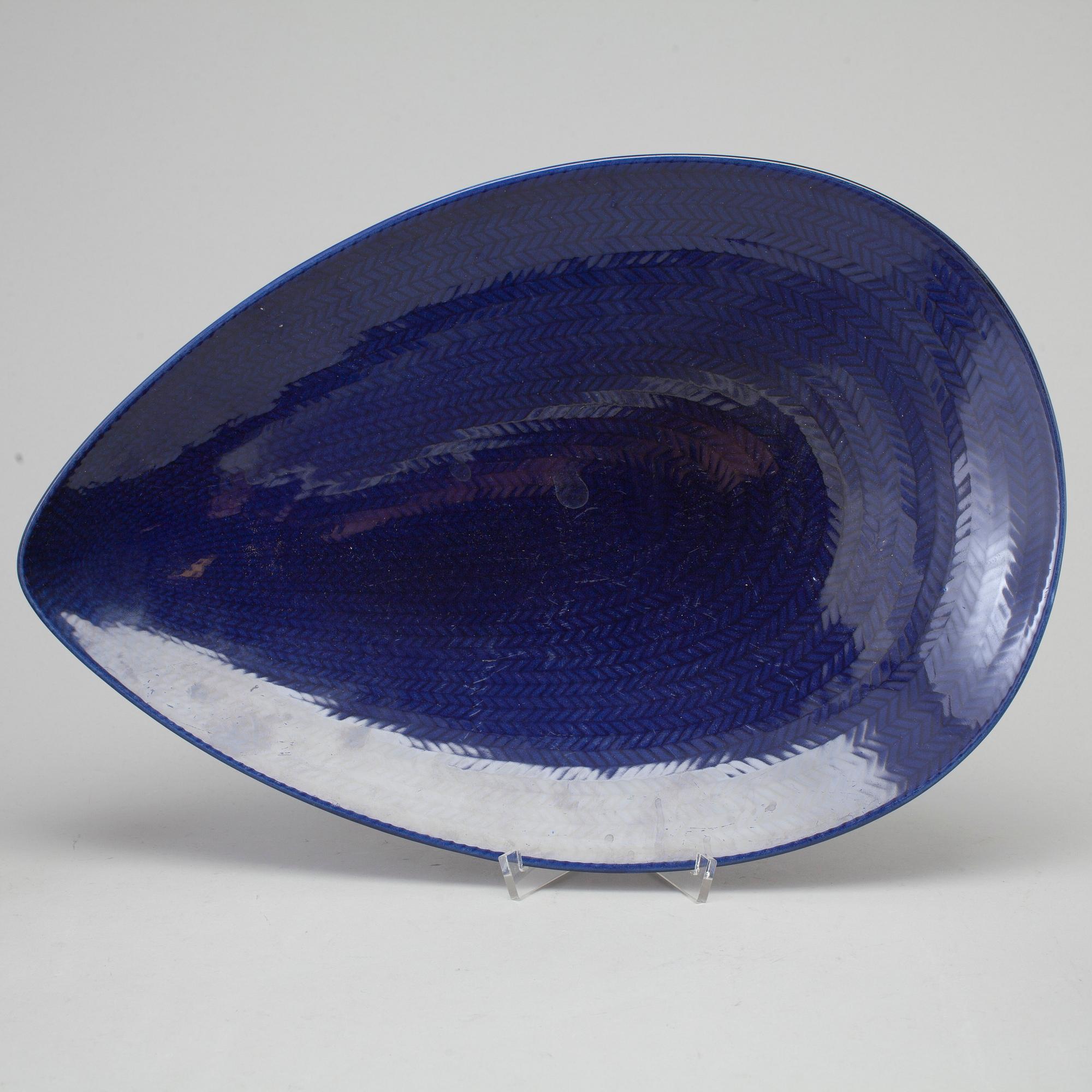 HERTHA BENGTSSON, servis, 21 delar, porslin, "Blå eld". Rörstrand.