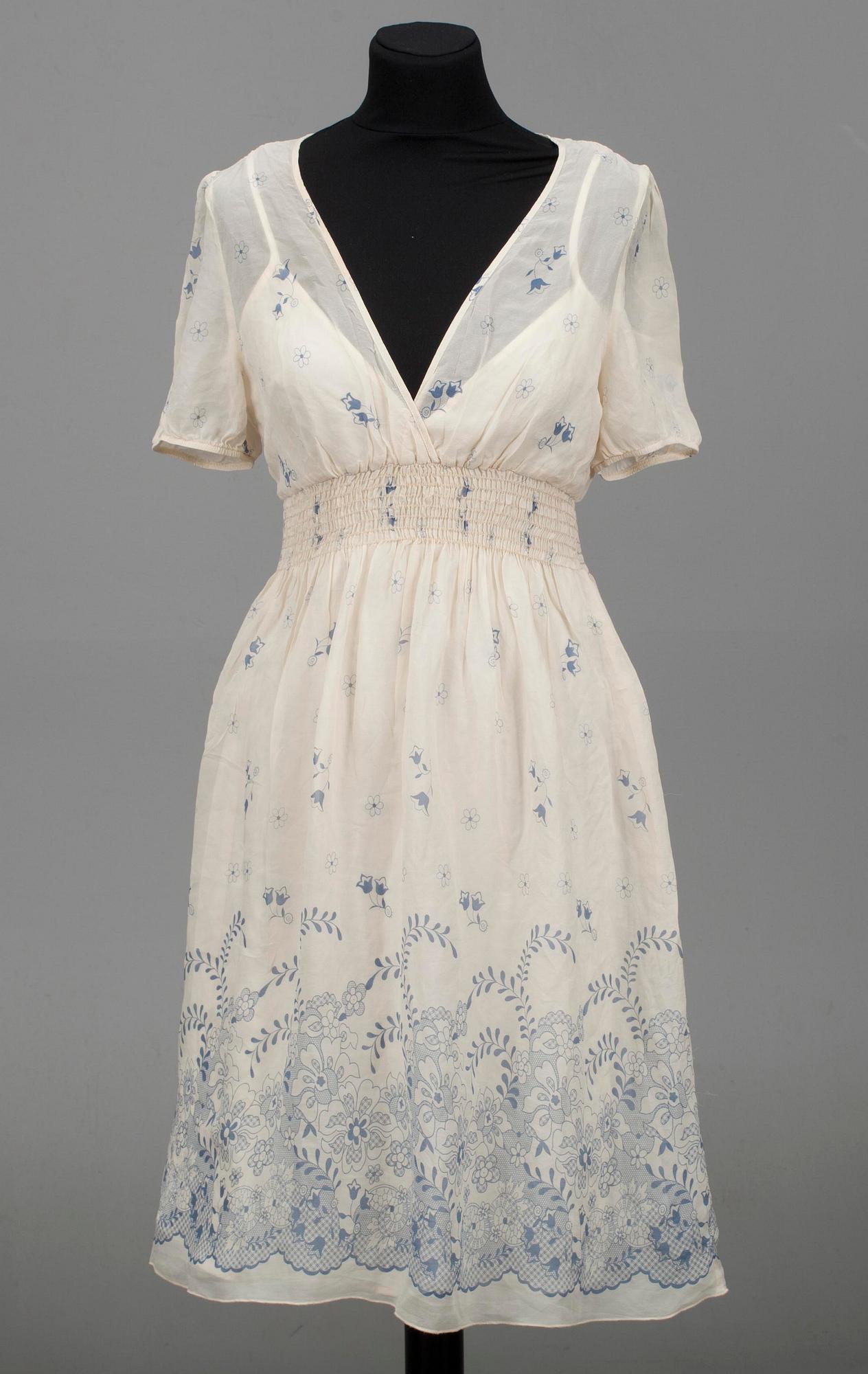 KLÄNNING, Victoria Couture.