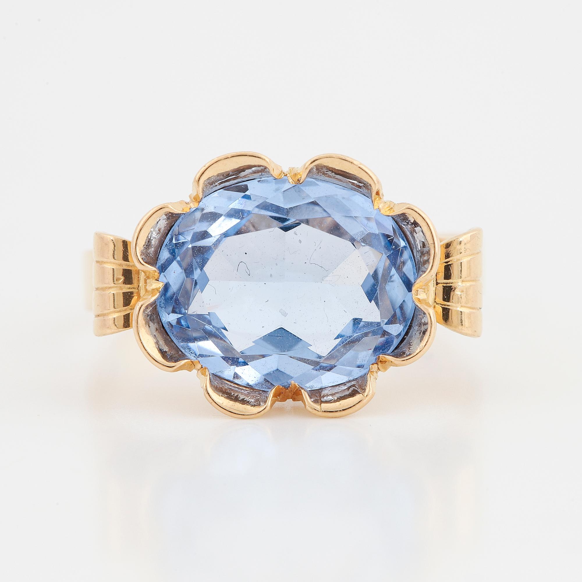 RING, Stigbert, Engelbert, 18K guld med syntetisk blå spinell.