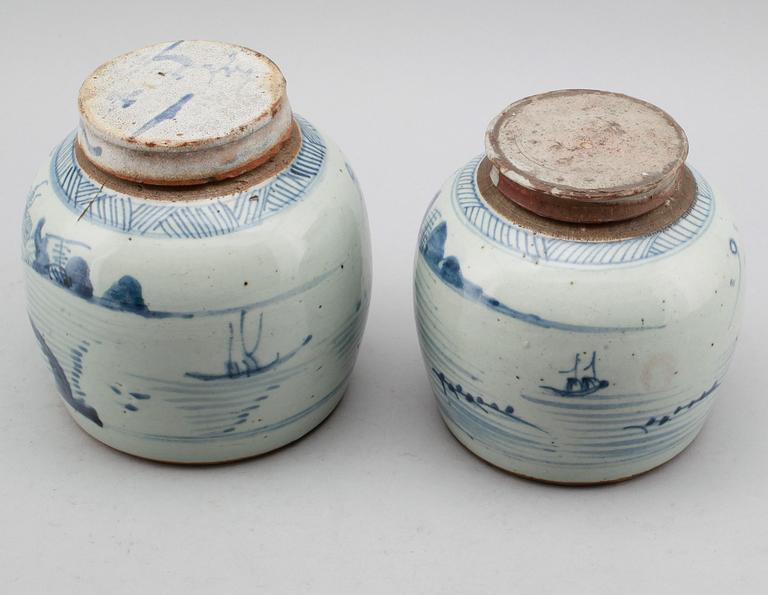 BOJANER, 2 st, porslin, Kina, 1800-tal.