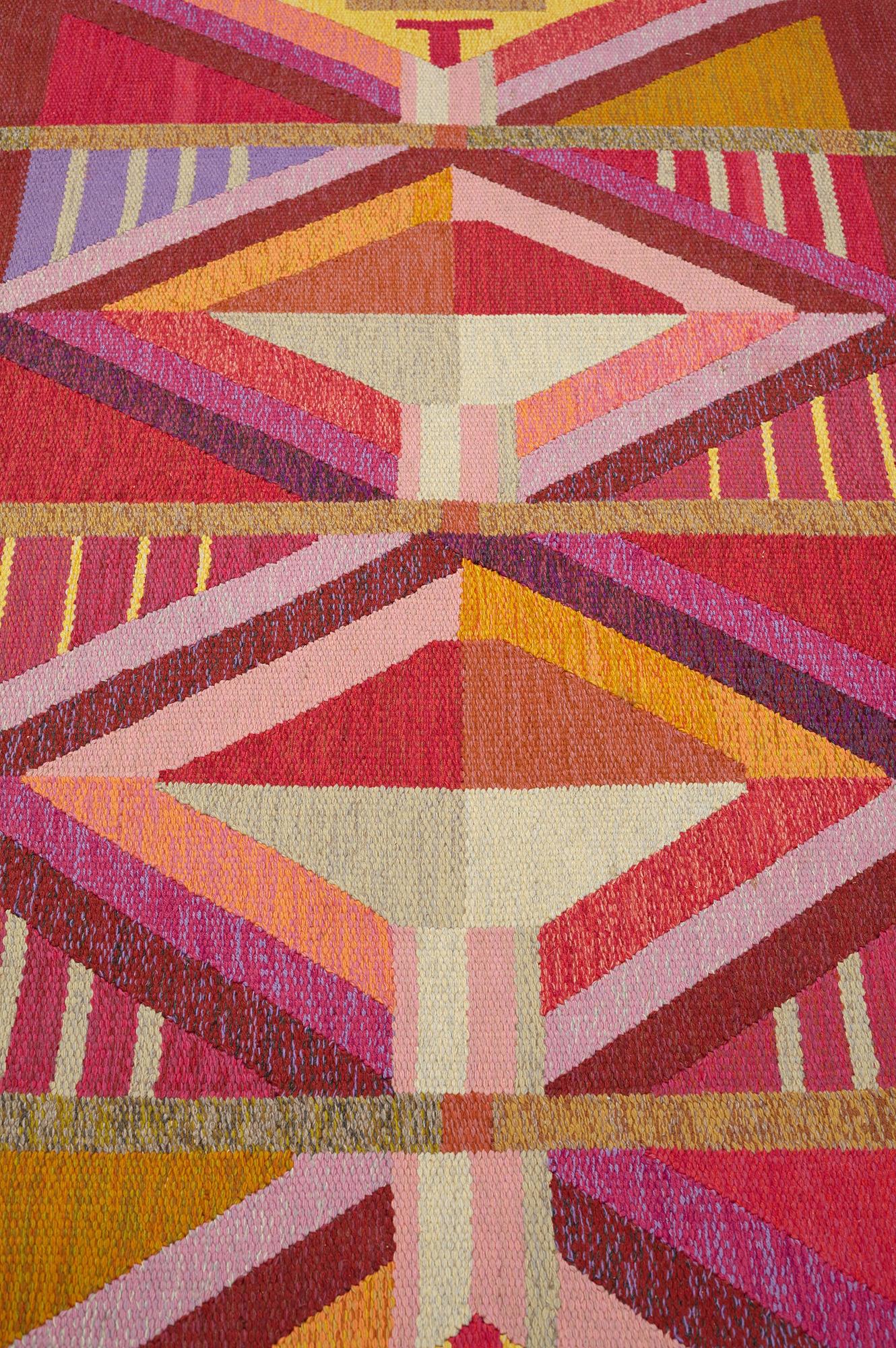 Agda Österberg, a carpet, flat weave, ca 196-201,5 x 115,5-116,5 cm, signed AÖ.