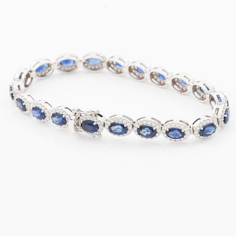 Bracelet 18K white gold with oval faceted sapphires and round brilliant-cut diamonds.
