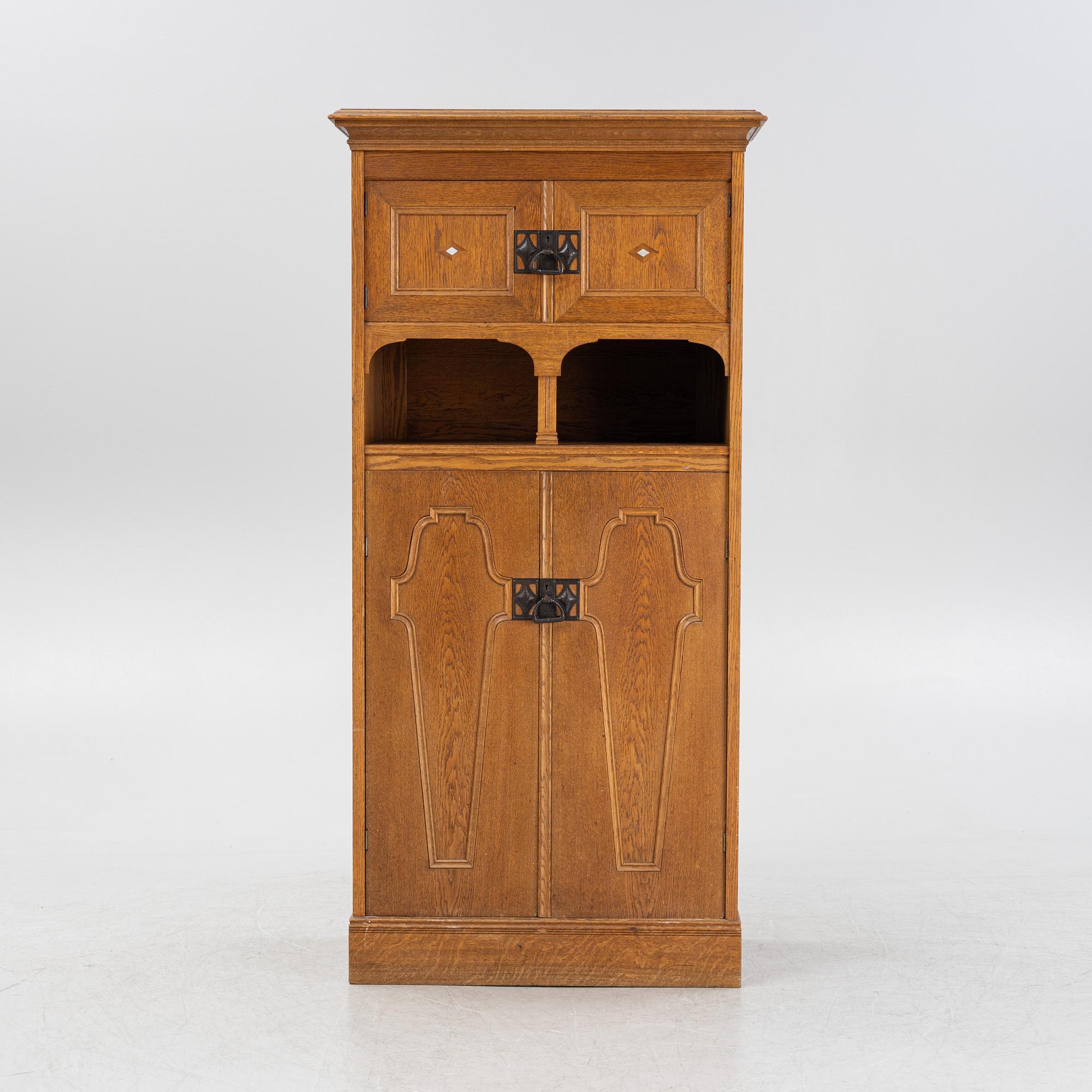 A Cabinet ny NK verkstäder from the early 20th century.