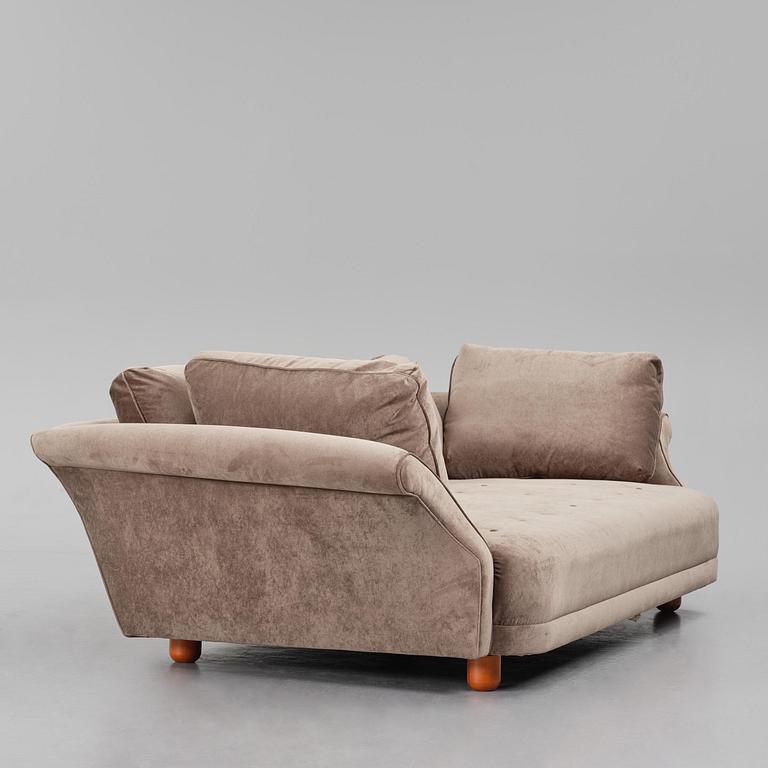 Josef Frank, a "Liljevalchs" sofa, Firma Svenskt Tenn.