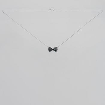 HÄNGE, 18K vitguld med åttkantslipade grönblå diamanter 1.06 ct. Vikt 1,8 gram.