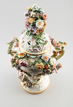 LOCKURNA, porslin, Meissen, 1800-/1900-tal.