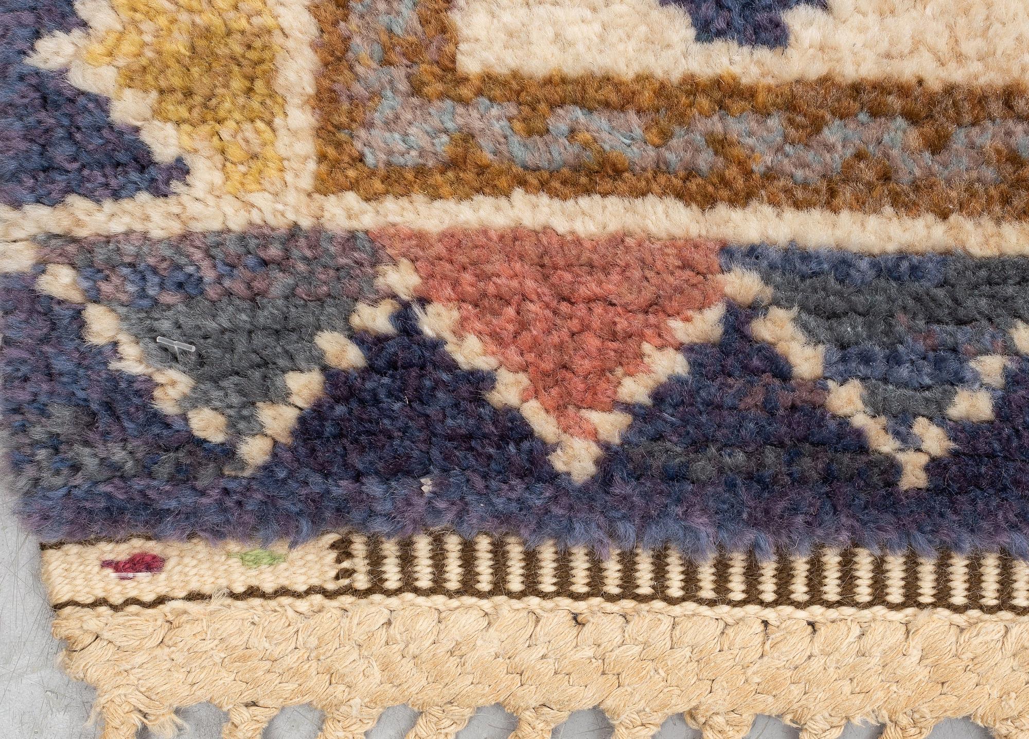 Märta Måås-Fjetterström, matto, "Steninge", knotted pile, ca 315 x 200-204 cm, signed AB MMF.