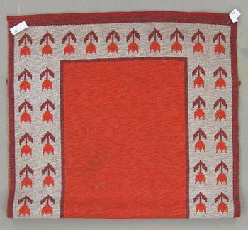 MATTA, maskinvävd dubbelsidig. 1950-60-tal. Ca 199x129 cm.