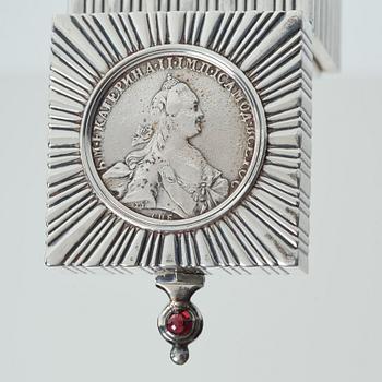 A Fabergé silver, travelling inkwell, workmaster Anna Ringe, St. Petersburg 1898/9-1903. Scratched inventory no 9623.