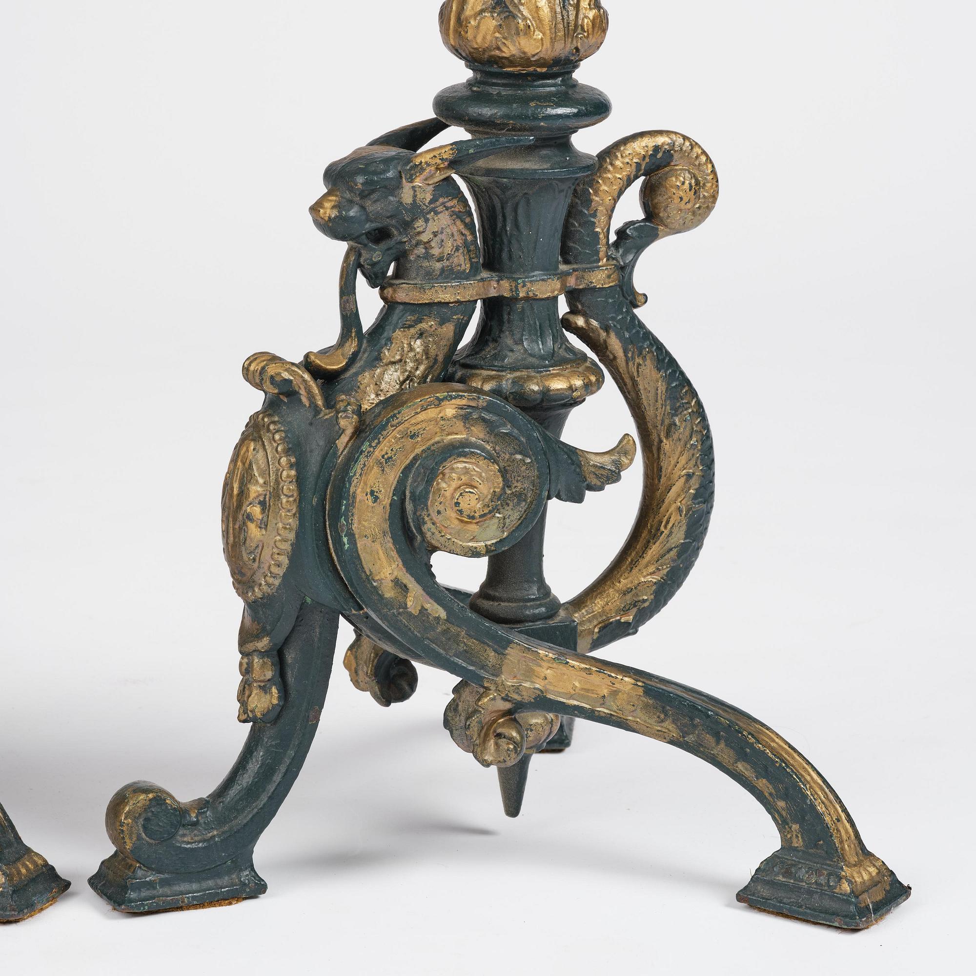 Piedestaler, ett par , 1800-talets slut.