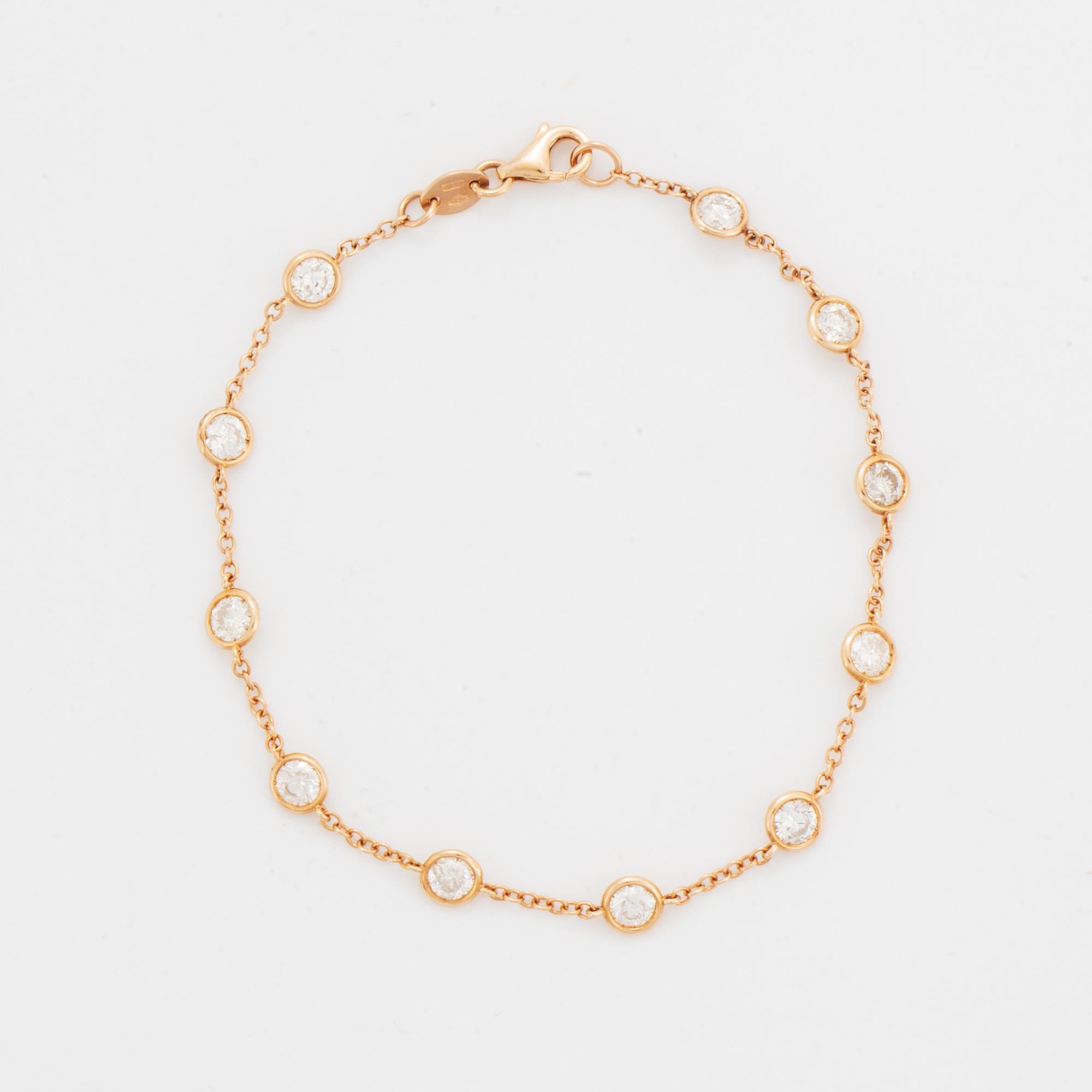 Brilliant-cut diamond bracelet.