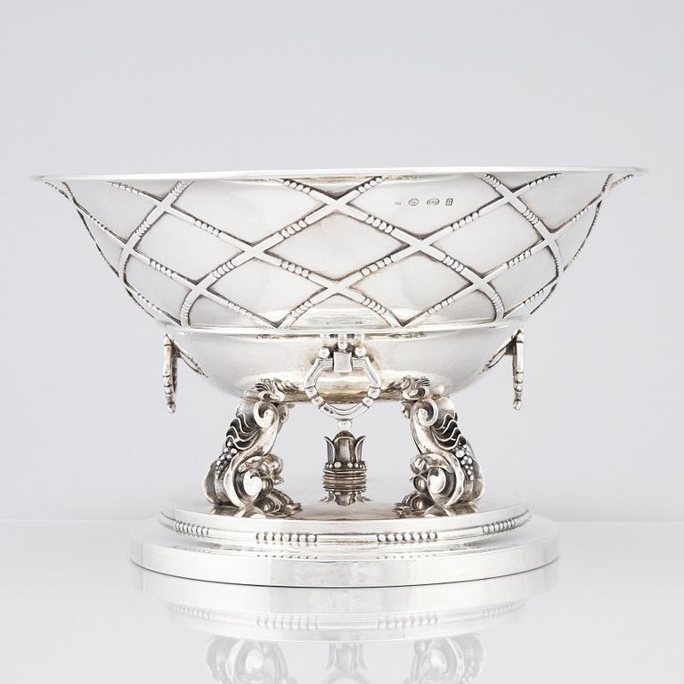 Johan Rohde, praktskål, Georg Jensen, Köpenhamn 1925-1932, sterling silver, design nr 268B.