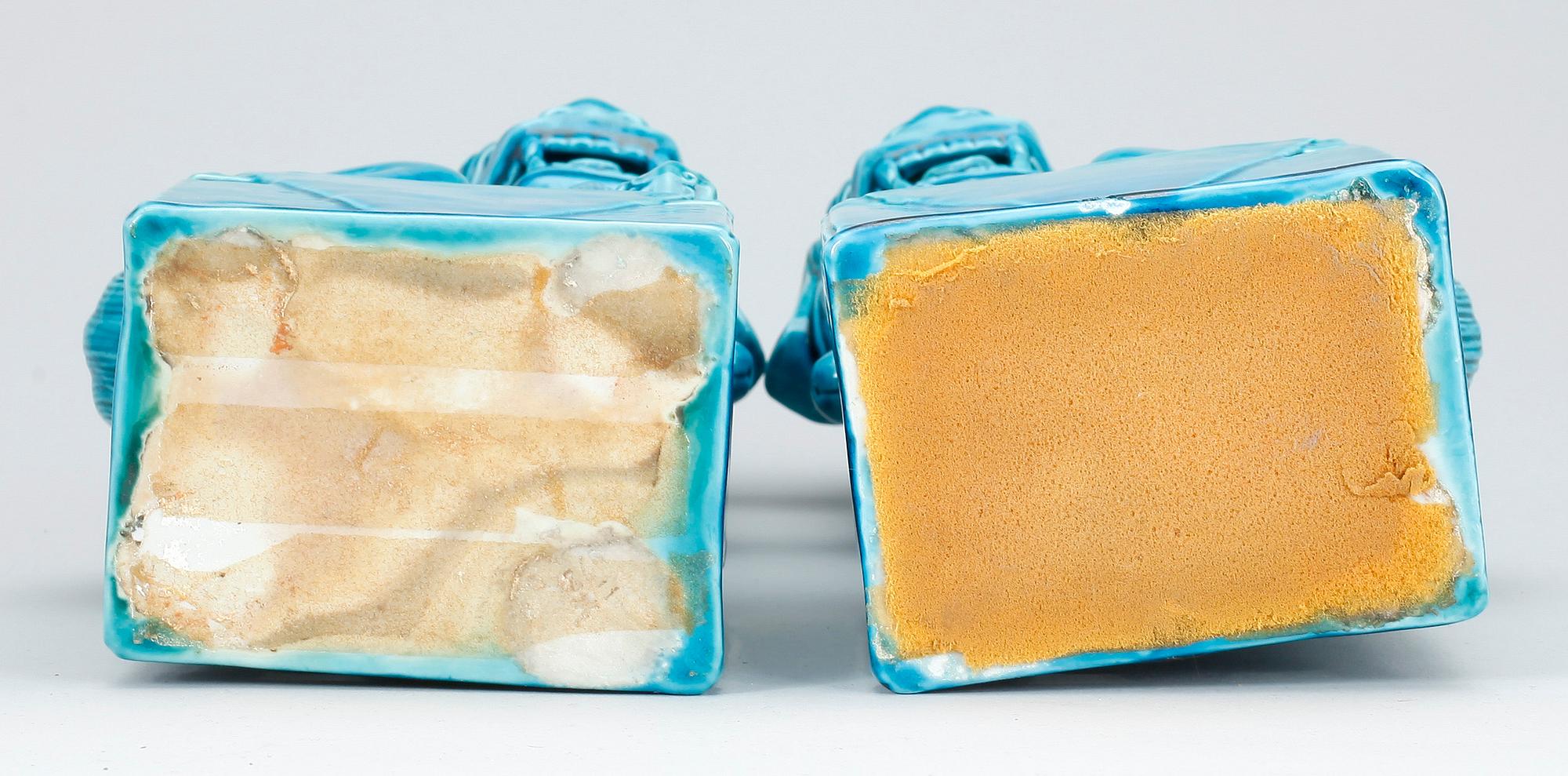 FOHUNDAR, ett par, porslin, Kina, 1900-talets andra hälft.