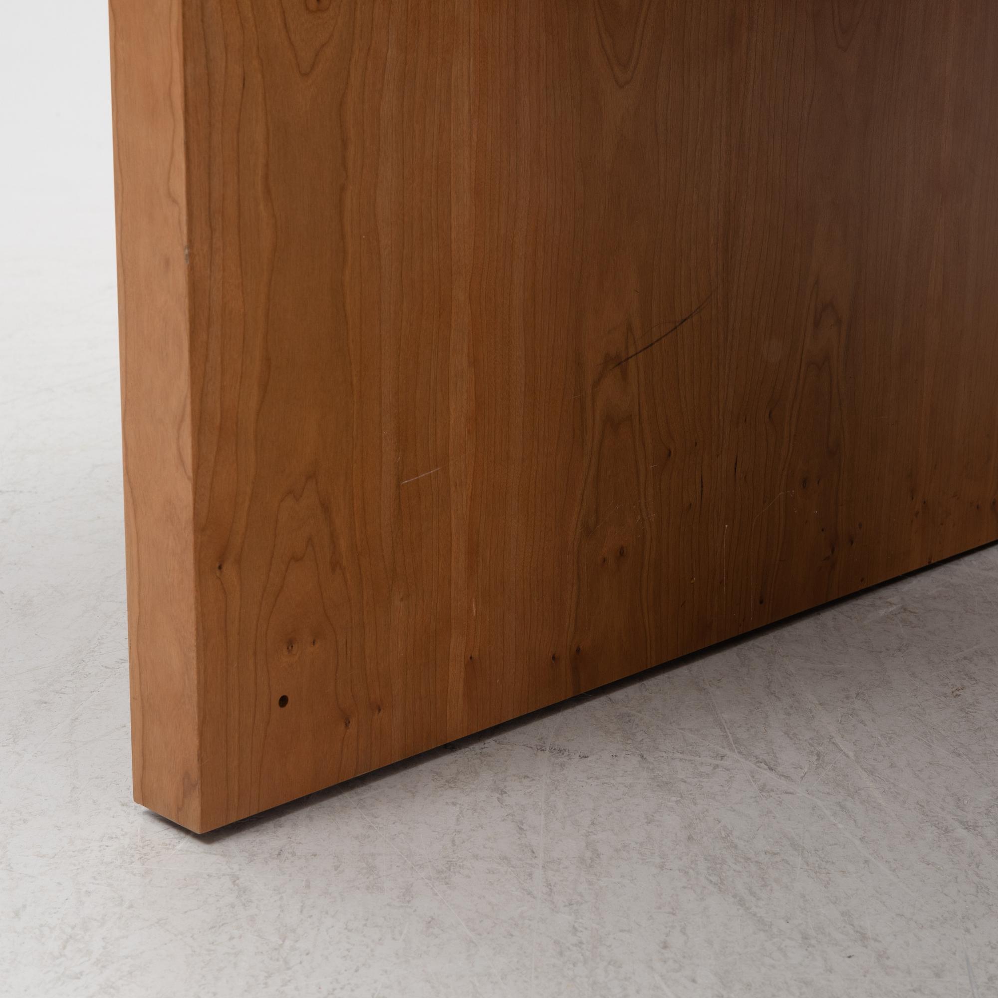 Joyn Studios, dining table.