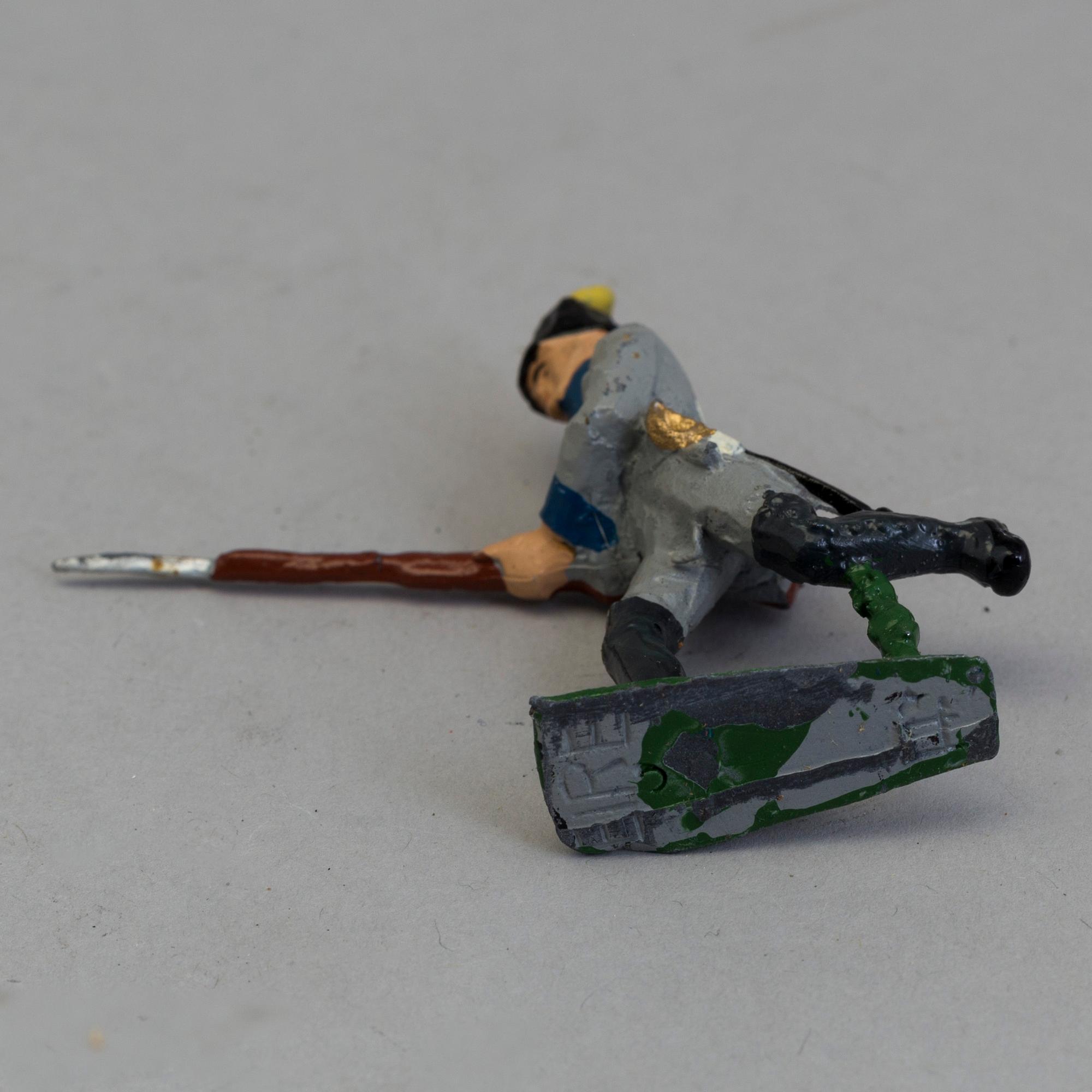 TENNSOLDATER, 48 st, bl.a. Holger Eriksson, 1900-tal.