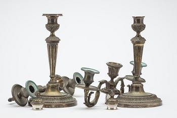 KANDELABRAR, ett par. Louis XVI-stil, 1800-talets slut.