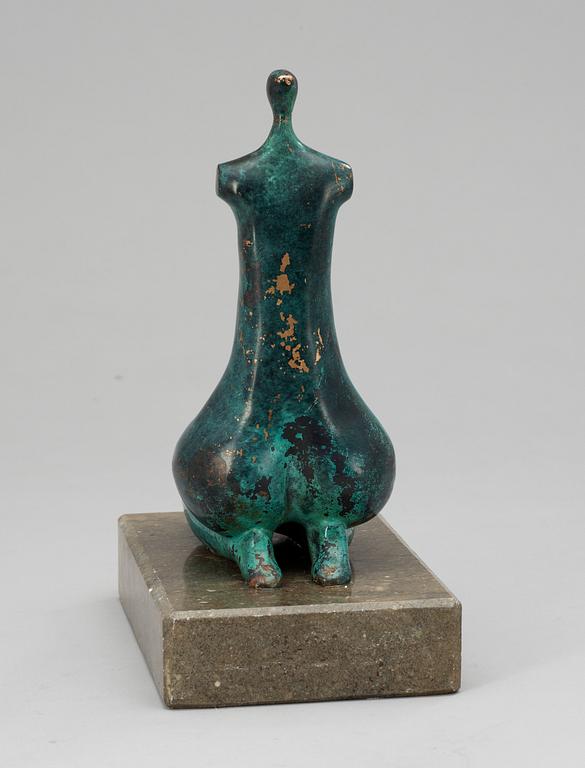 Esperanza Lopez-Montoya, Kneeling woman.