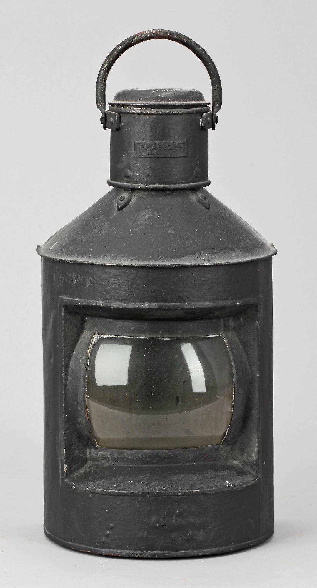 FARTYGSLANTERNA, järn, brickmärkt FF A Schütze, Berlin, troligen tidigt 1900-tal.