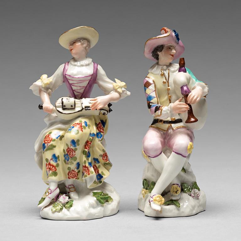 A pair of Meissen figurines of musicians, 18th Century.