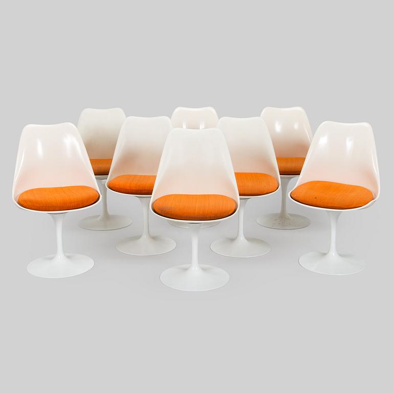 Eero Saarinen, A 'Tulip' furniture set, table with eight chairs, Knoll International, 1970s.